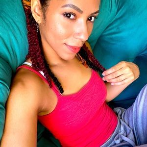 Meet your Posher, Mia